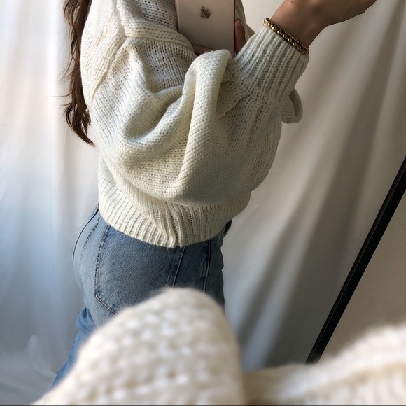 Meet The LUSH Sweater - Picture 2 of 8